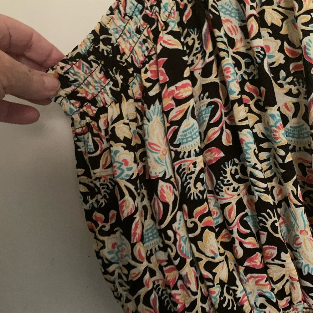NWT - Rose & Thyme SZ Small cropped top. Black,gold,pink,blue and cream - Picture 7 of 12
